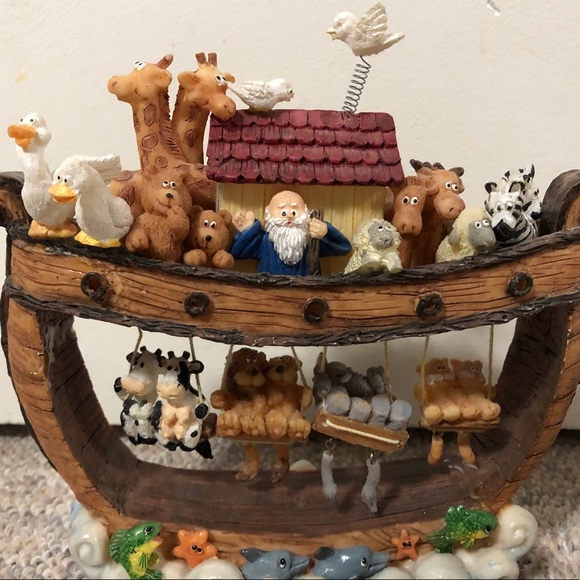 Noah’s Ark Figure - Picture 2 of 4